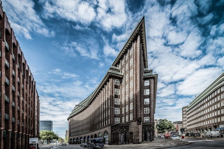 Kleintransport Hamburg: The Best Way To Get Around The City