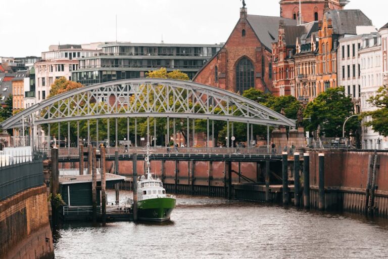 Kleintransport Hamburg: The Convenient Way To Get Around The City