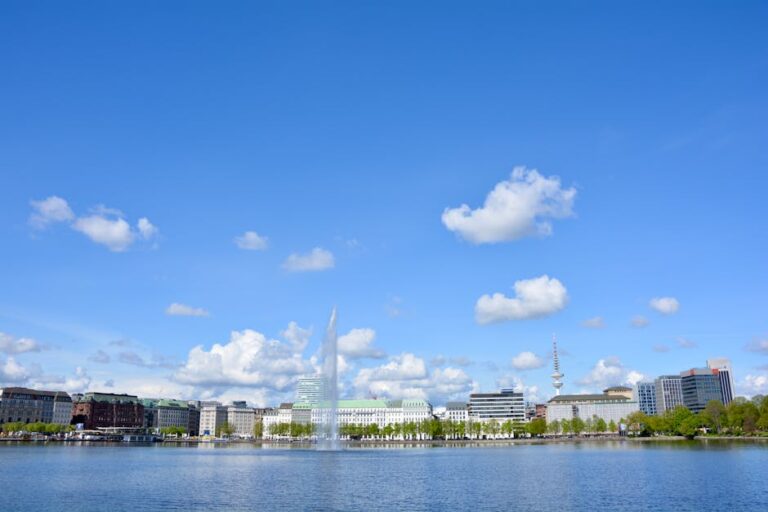 Kleintransport Hamburg: The Convenient Way To Get Around The City
