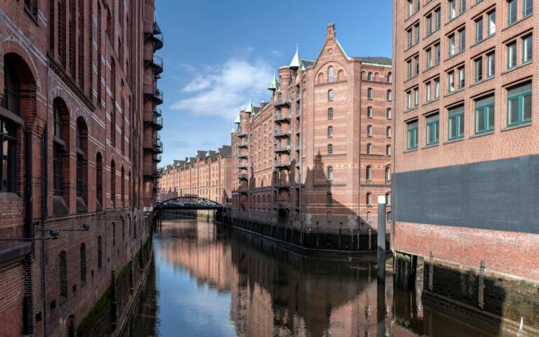 Title: Kleintransport Hamburg: Die Beste Lösung Für Ihren Transportbedarf