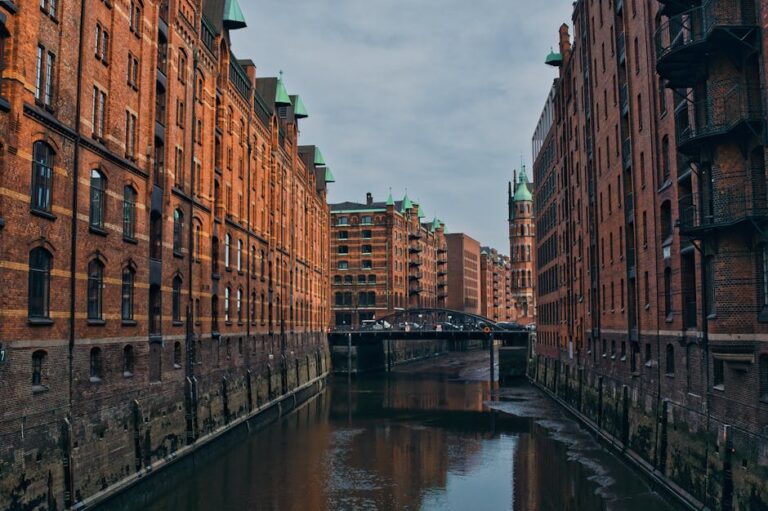 Kleintransport Hamburg: The Best Way To Get Around The City