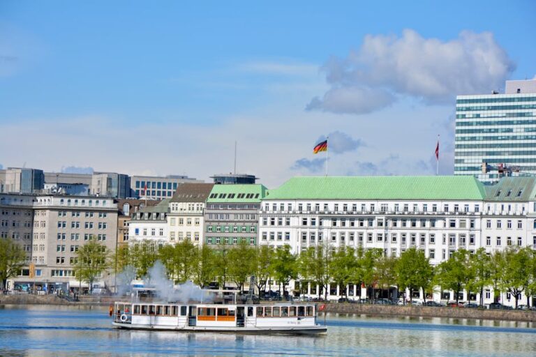 Title: Kleintransport Hamburg: Die Beste Lösung Für Ihren Transportbedarf