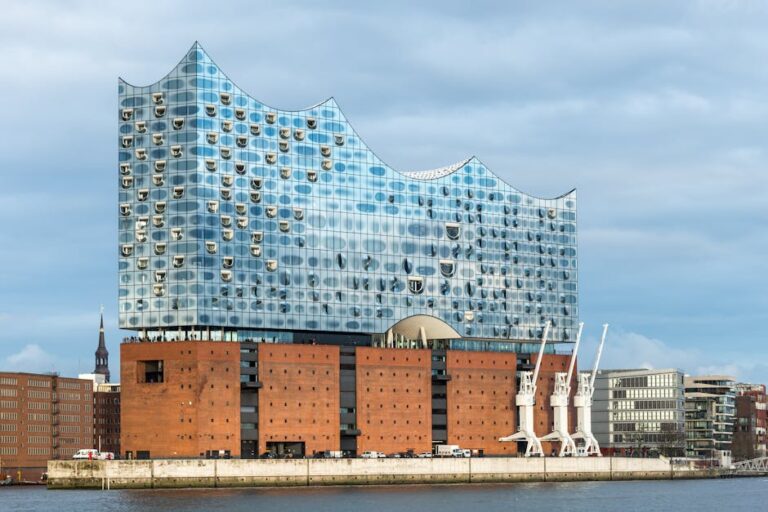 Title: Kleintransport Hamburg: Die Beste Wahl Für Ihren Umzug In Der Hansestadt