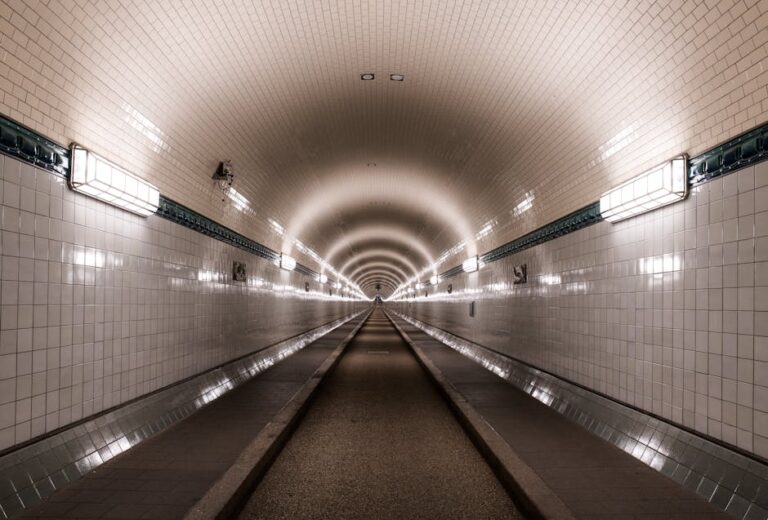 Unsere Kleintransport Hamburg Dienstleistungen Sind Ihre Beste Wahl Für Zuverlässigen Und Effizienten Transport!