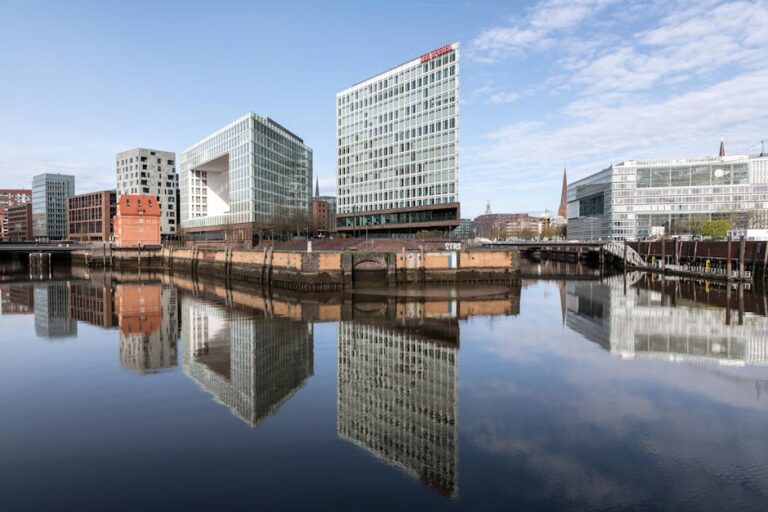 Kleintransport Hamburg: The Best Way To Get Around The City