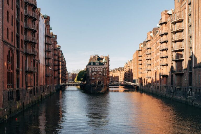Kleintransport In Hamburg: Efficient Solutions For Urban Mobility