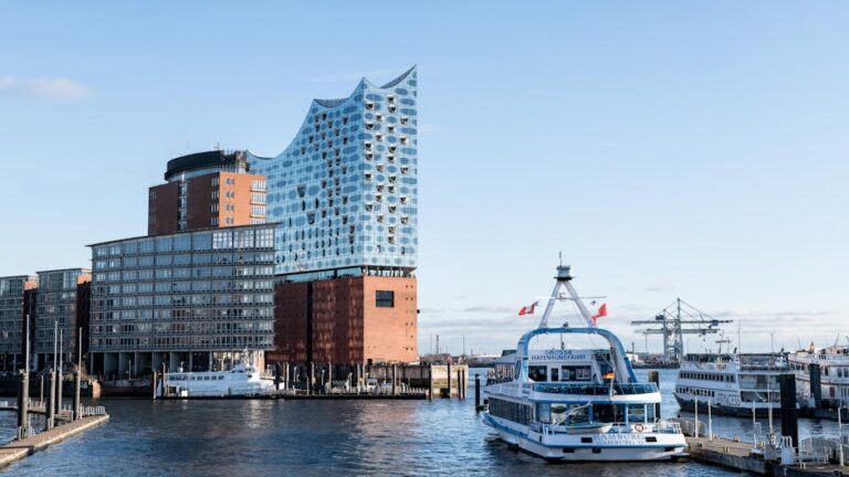 Discovering Kleintransport In Hamburg: A Gateway To Efficient City Logistics