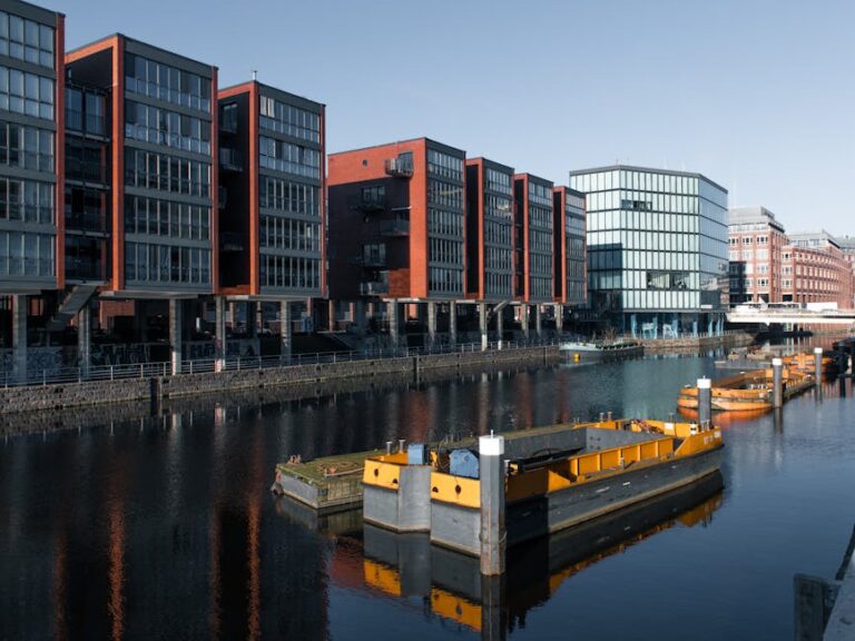 Transporting Dreams: The Kleintransport Revolution In Hamburg