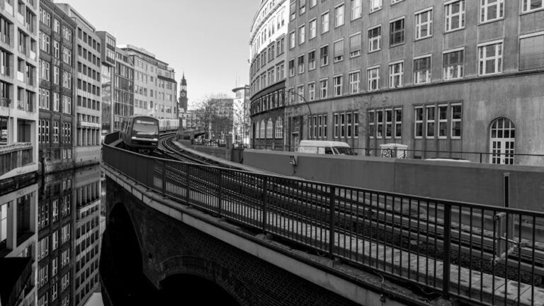 Discover The Secrets Of Kleintransport Hamburg: Your Ultimate Guide!
