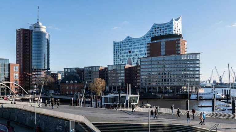 Kleintransport Hamburg: Effiziente Lösungen Für Den Urbanen Transport
