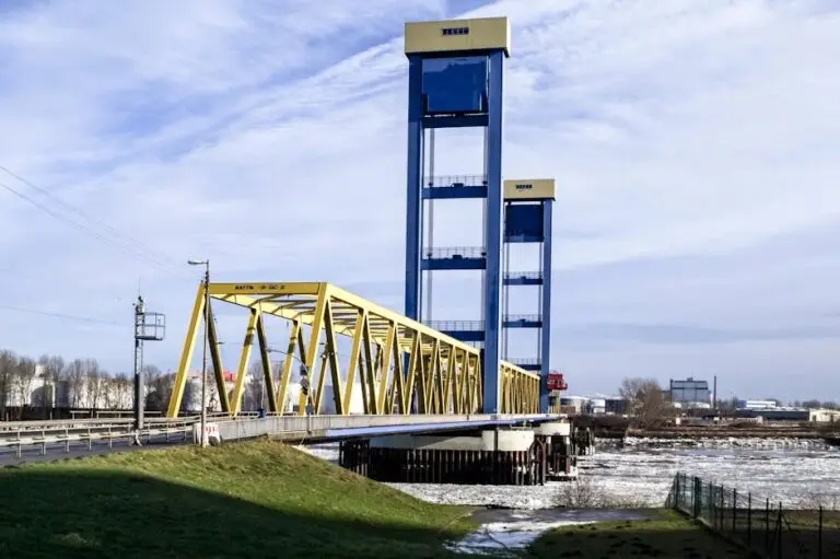 Möbeltransporte Hamburg: Tipps Für Einen Reibungslosen Umzug