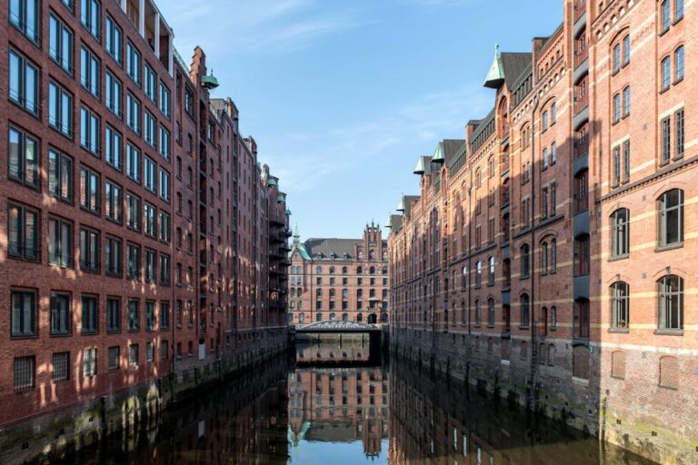 Möbeltaxi Hamburg: Der Praktische Umzugshelfer Für Die Hansestadt